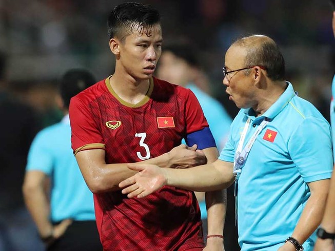 ‘U-22+2 nên bổ sung Quế Ngọc Hải và Đỗ Hùng Dũng’