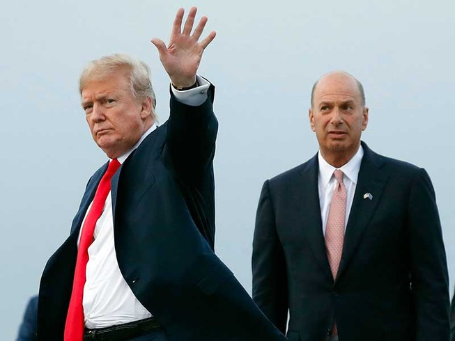 ‘Quả tạ’ Sondland đẩy ông Trump vào thế nguy hiểm