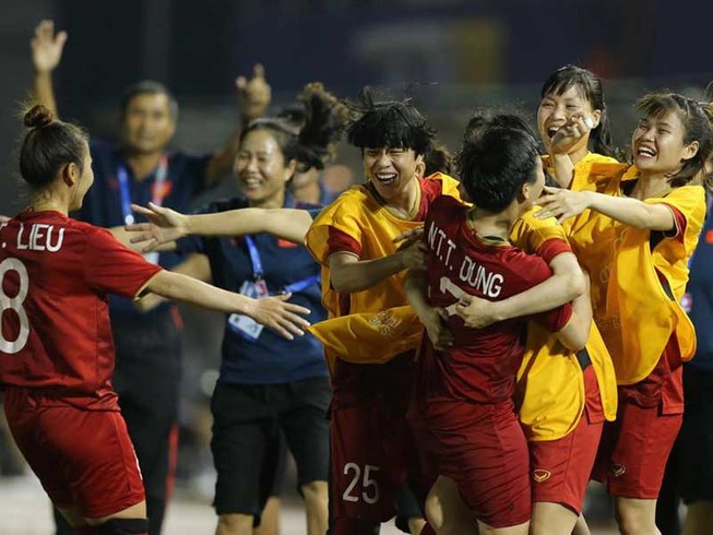 Bóng đá nữ, VN-Philippines (2-0): Tái ngộ Thái Lan ở chung kết