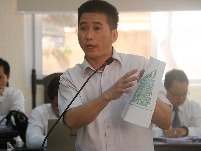 Tòa chưa xét hỏi cựu bí thư Bến Cát