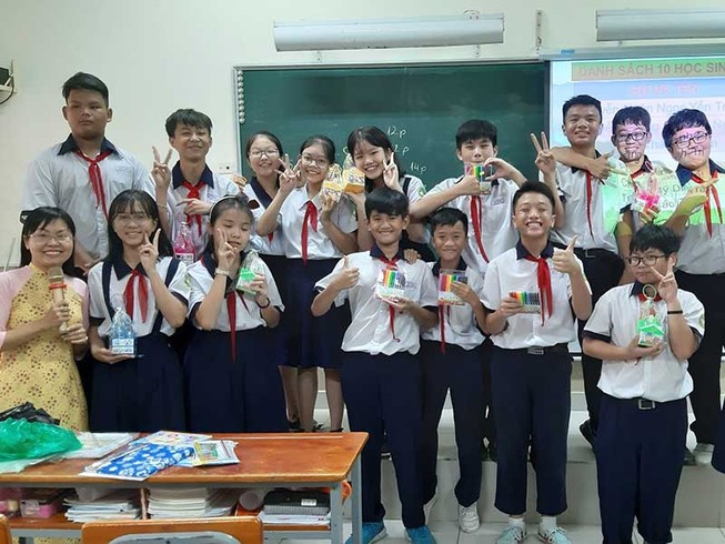 Phạt kín đáo, khen công khai học sinh
