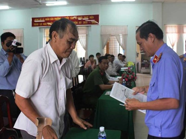 Bị thu oan 59 giấy tờ, đòi bồi thường 152 tỉ