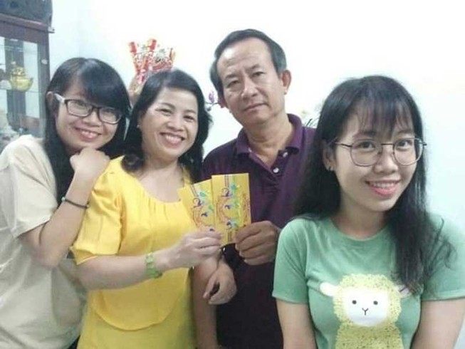 Con gái một bề, cha mẹ vui hơn lượm được vàng