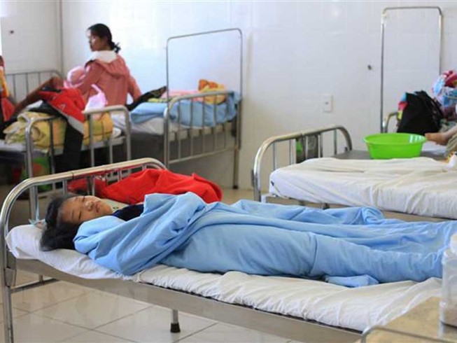 Hơn 90 trẻ em nhập viện nghi bị ngộ độc thực phẩm