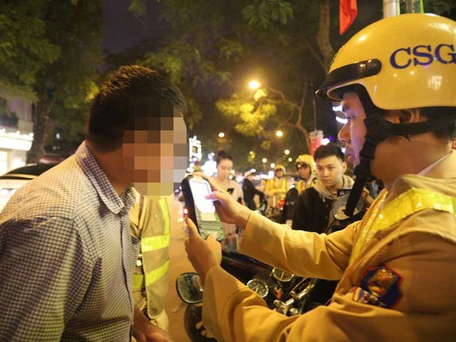 Mức phạt tăng, giám sát chặt chuyện ‘cưa đôi’ với CSGT