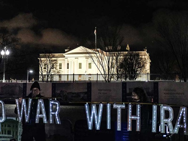 Iran đã hành động, còn ông Trump?