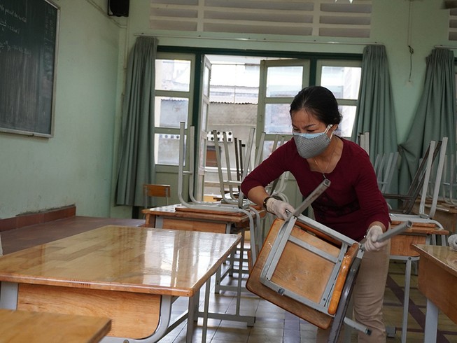 Nỗi lo của phụ huynh khi con đi học mùa dịch