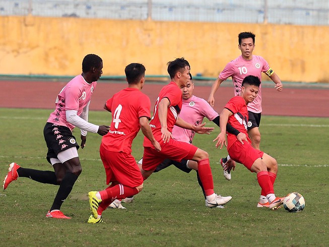 Khởi động mùa giải mới, Hà Nội hòa Viettel 1-1 ‘lượt đi’