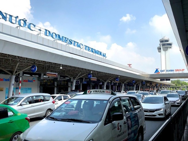 Dừng thí điểm xe công nghệ: Các hãng không gặp khó