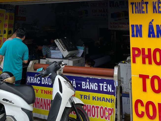 Nhóm buôn thẻ công an giả ở TP.HCM bị bắt