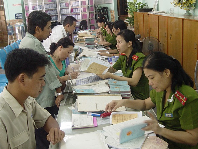 Bỏ sổ hộ khẩu, quản lý bằng số định danh