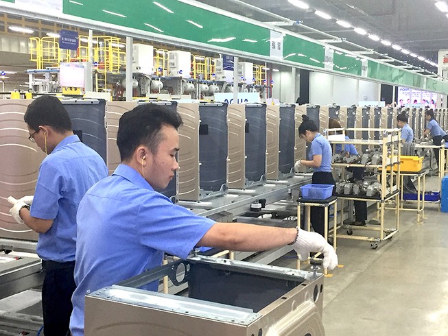 COVID-19: Doanh nghiệp cần được giảm lãi suất, hoãn thuế