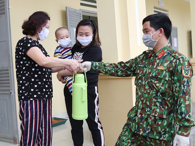 Thủ tướng: Không để dịch COVID-19 lây nhiễm cộng đồng