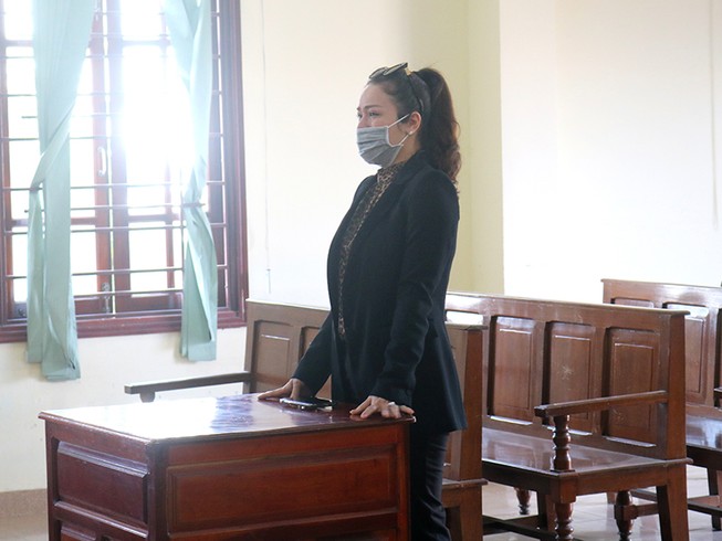 Ca sĩ Nhật Kim Anh được quyền nuôi con