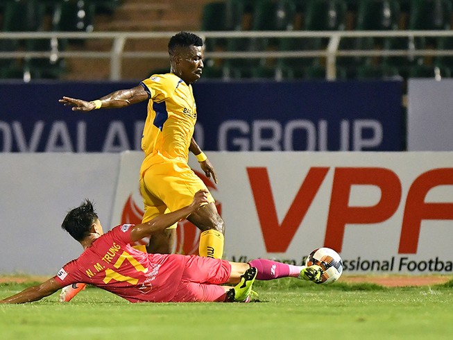 V-League và nhiệm vụ bất khả thi