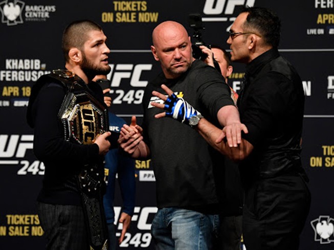 Dịch COVID-19, bầu Dana White lách luật để UFC vẫn đánh