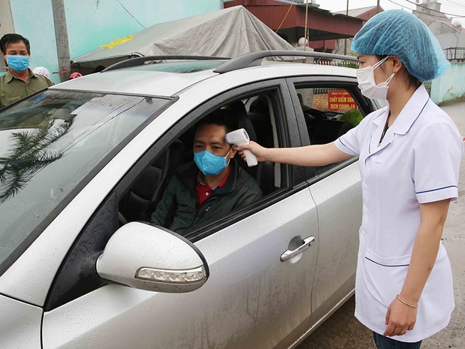 Thủ tướng: Thực hiện nghiêm, tránh vận dụng sai Chỉ thị 16
