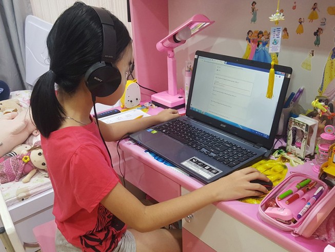 Học trực tuyến ở tiểu học: Mỗi trường mỗi kiểu