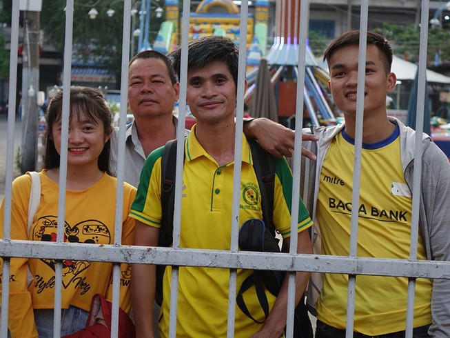 Bóng đá Việt Nam cần đoàn kết như FIFA
