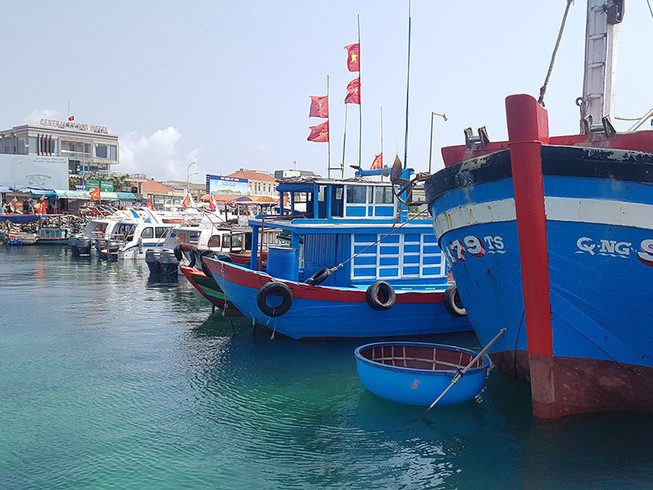 Cách đối phó Trung Quốc đâm tàu cá ở biển Đông
