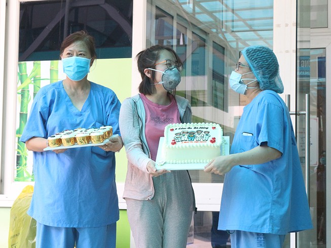 Bệnh nhân COVID-19: ‘Tôi được chăm sóc từng chút một’
