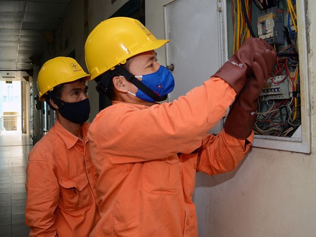 Người dân mong được giảm giá điện nhiều hơn