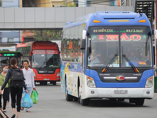 Xe khách 35 tỉnh nguy cơ thấp được lưu thông qua lại