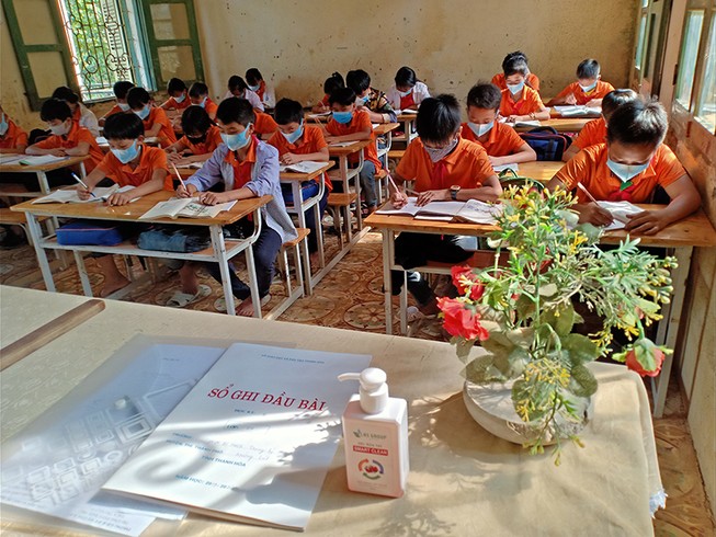 Trường học gặp khó khi xếp học sinh cách nhau 1,5 m