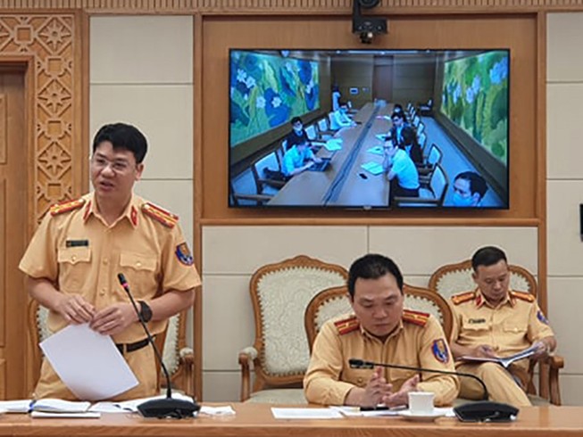 Sửa luật để dân dễ nộp phạt giao thông qua mạng