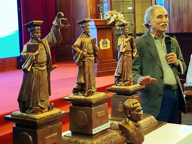 Tòa Tối cao chưa dựng tượng vua Lý Thái Tông