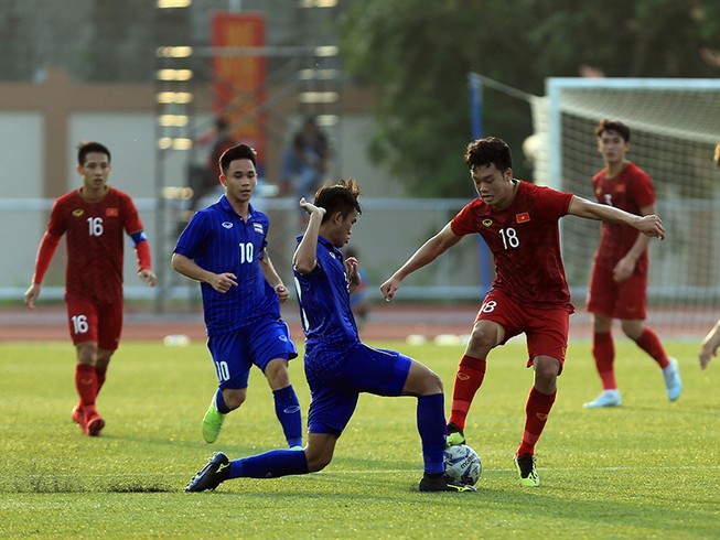 Thai-League thay vì đối đầu AFF Cup lại ‘học’ M-League