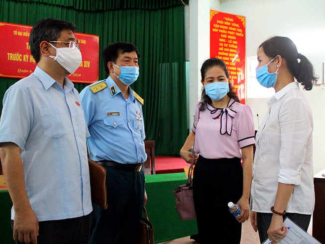 Cử tri quan tâm tiền điện, tham nhũng trong chống dịch