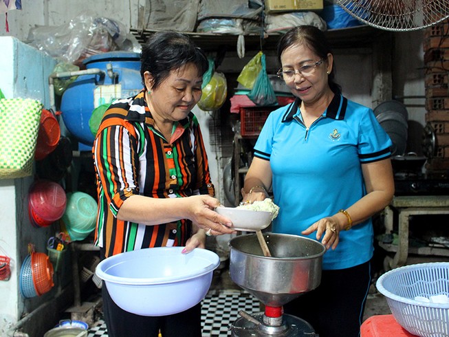 Học Bác Hồ cách đến với dân