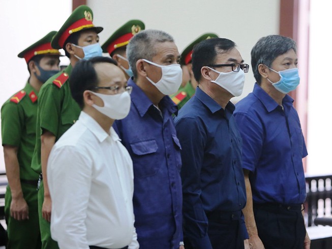 Y án vụ giao đất vàng số 15 Thi Sách