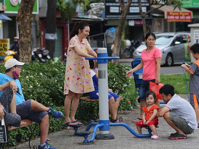 Bỏ hộ khẩu để đảm bảo quyền tự do cư trú