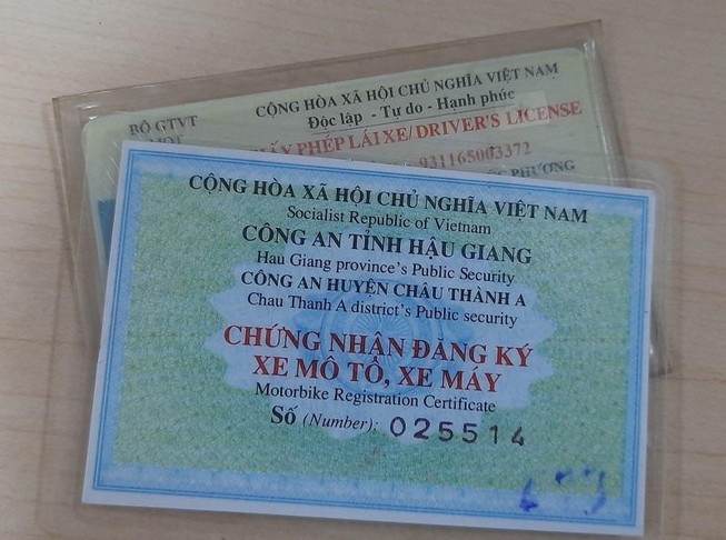 Chuyển hộ khẩu, có phải làm lại giấy đăng ký xe?