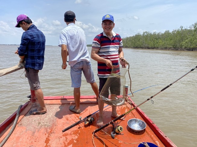 Muốn phá băng, du lịch đừng bắt chước nhau