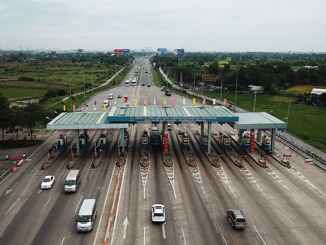 Đồng hành với lợi ích của người dân, doanh nghiệp