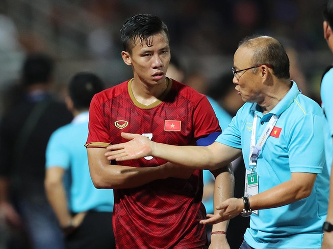 Thầy Park dạy Quế Ngọc Hải trên ‘chuyến xe Fair Play’