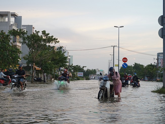 Chống ngập ở TP.HCM: Làm phần ngọn, quên phần gốc