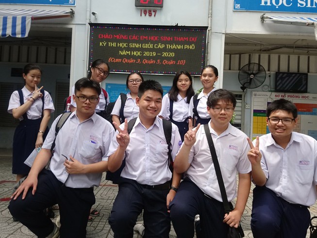 Đề văn thi học sinh giỏi hay, sáng tạo, hiện đại