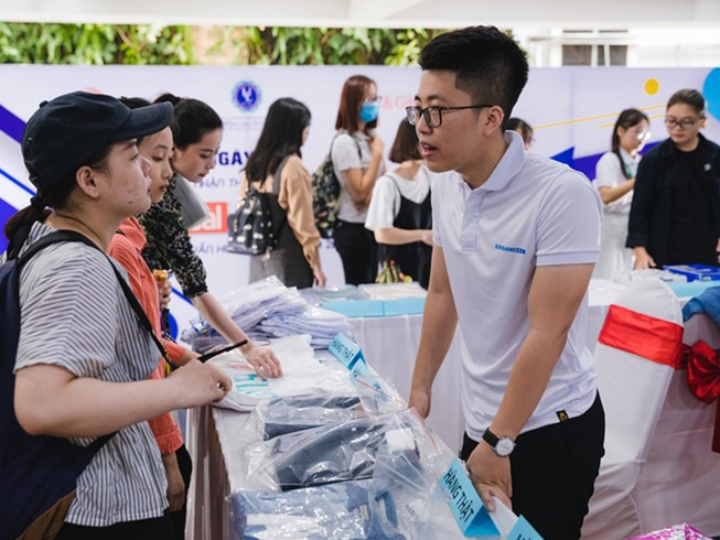 Cảnh báo tình trạng sinh viên bị dụ ‘làm giàu’ bỏ học