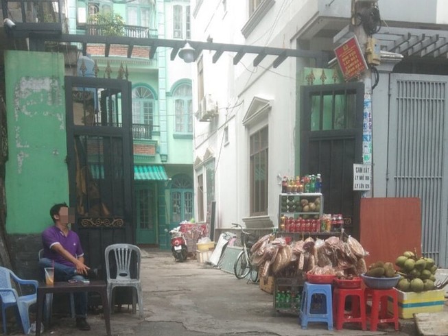 Mất láng giềng vì khoảnh sân chung