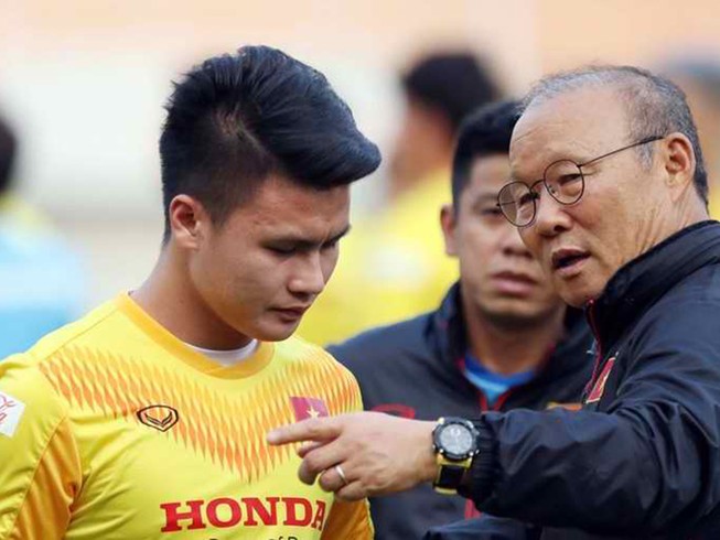 Ông Park cười, các đối thủ khóc!