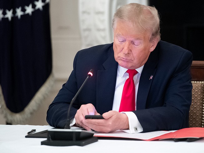 Bầu cử Mỹ: Ông Trump đẩy mạnh sử dụng truyền thông