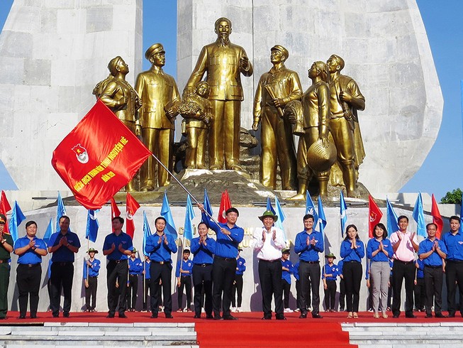 Thanh niên cần đi đầu giải quyết những vấn đề mới, khó