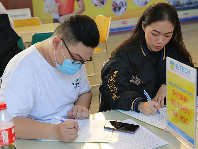 Xét tuyển đại học, nhiều thí sinh chọn hàng chục nguyện vọng