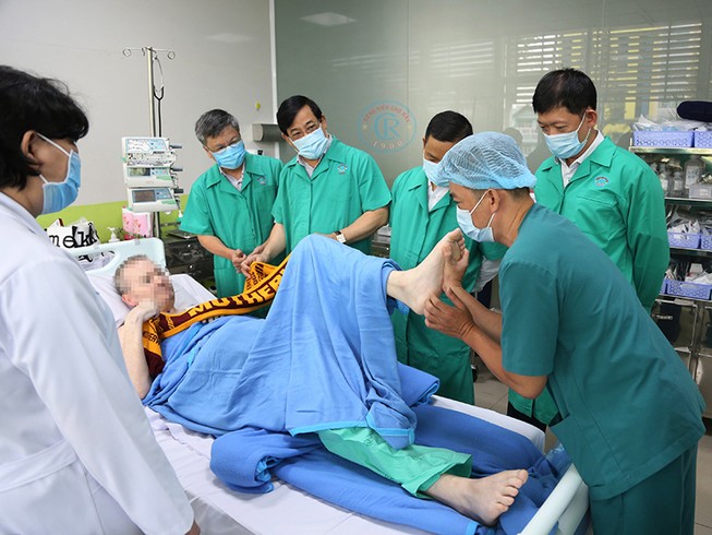 9 ngày gấp rút chuẩn bị đưa bệnh nhân 91 bay về Anh