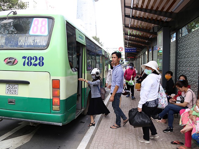 Cần tính lại bài toán trợ giá xe buýt