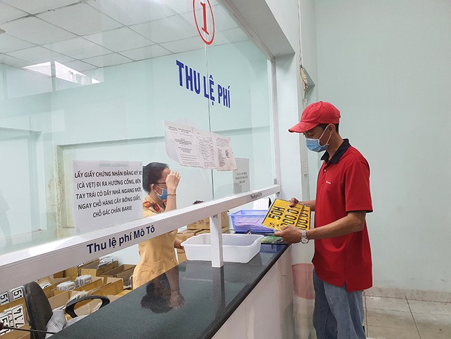 Đổi biển số màu vàng: Chưa cấp cho xe công nghệ